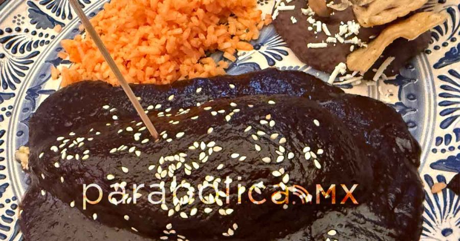 Da Armenta banderazo a la Temporada de Mole Poblano 2026