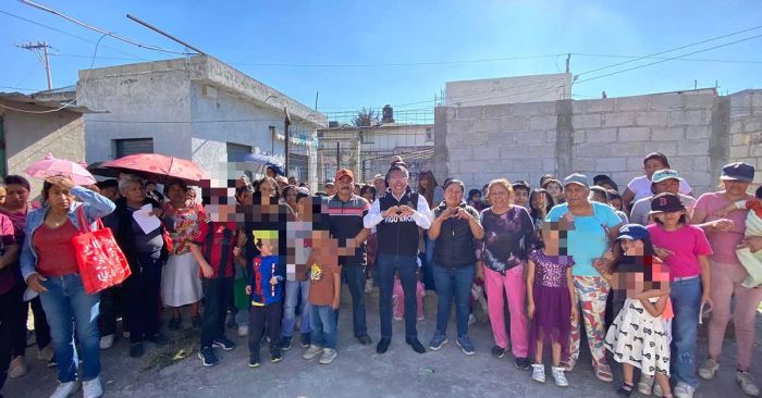 Atiende Jos&eacute; Luis Figueroa atiende peticiones ciudadanas