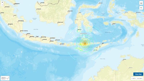 Impacta terremoto de 7.7&deg; a Indonesia; hay alerta de tsunami