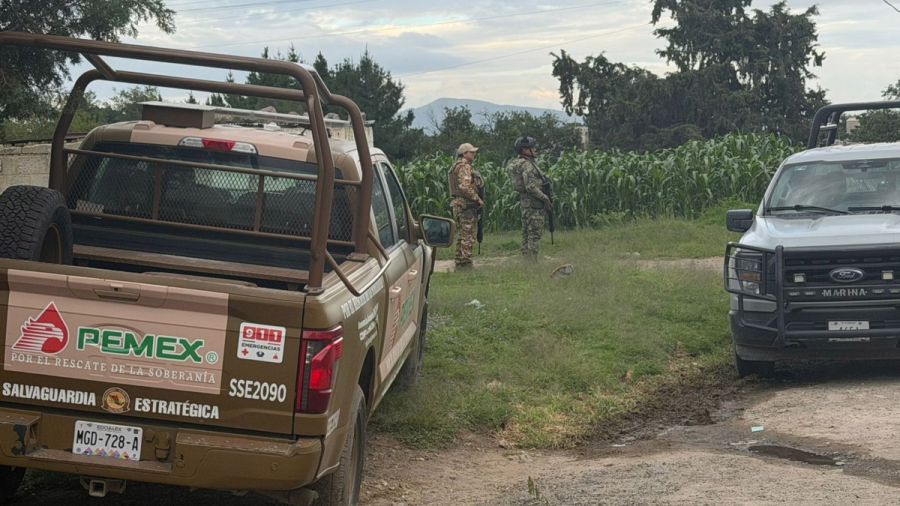 Decomisan bodegas y toma clandestina de huachig&aacute;s en Amozoc