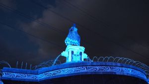 Dan mantenimiento y conservaci&oacute;n a la Fuente de la China Poblana
