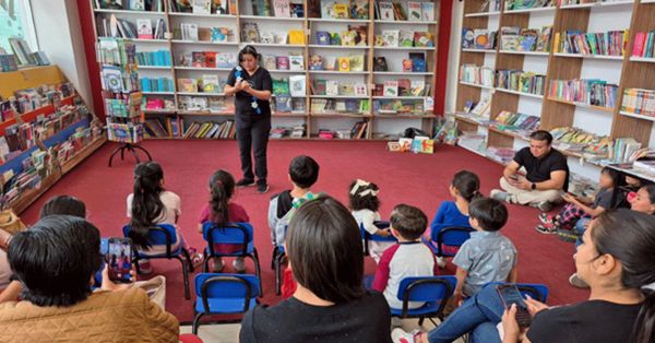 Recibe Librer&iacute;a CCU a ni&ntilde;os en la &ldquo;Hora m&aacute;gica de los cuentos&rdquo;