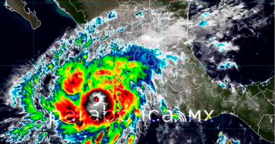 Mantiene hurac&aacute;n Sim&oacute;n lluvias extraordinarias en Michoac&aacute;n y Colima