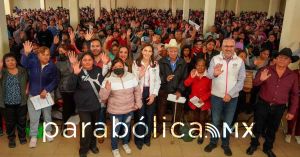 Encabeza MariElise Budib la entrega de apoyos alimentarios en Totimehuacan