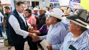 Recibe Cuautinch&aacute;n apoyos al campo, infraestructura y vivienda: Armenta