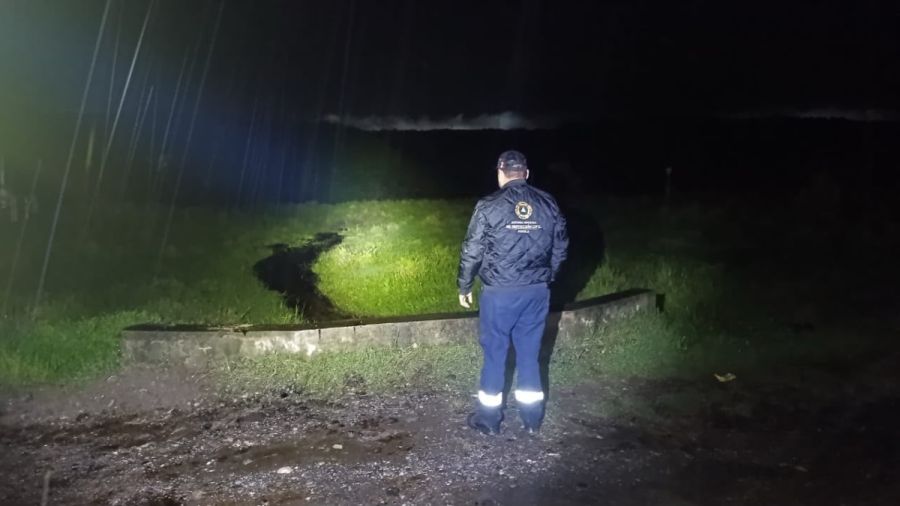 Atienden Pemex y PC derrame de hidrocarburo en Venustiano Carranza