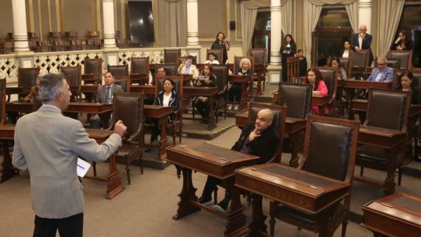 Abren Antigua sede del Congreso con recorridos y expos