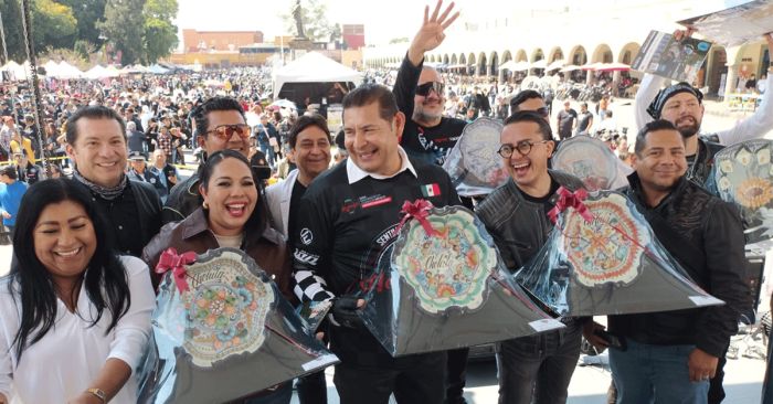 Encabezan Alejandro Armenta y Tonantzin Fern&aacute;ndez Mega Rodada con Causa