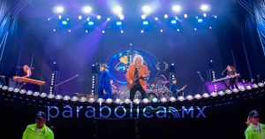 Abarrota "Toto" el arranque del Teatro del Pueblo de la Feria de Puebla