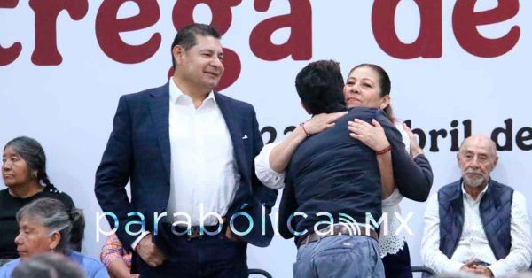 "A ver si no le da fr&iacute;o", sorprende a Armenta destape de Raymundo Atanacio