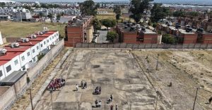 Inicia Omar Mu&ntilde;oz construcci&oacute;n de una cancha m&aacute;s en Cuautlancingo