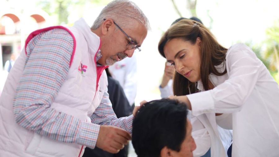 Otorga DIF Puebla Capital 60 aparatos funcionales y auditivos