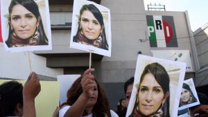 Posponen audiencia entre Lydia Cacho y exgobernador Mario Mar&iacute;n