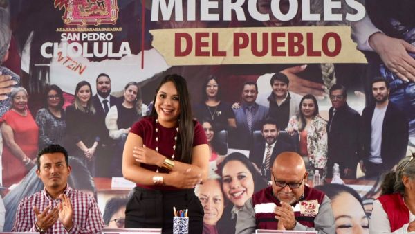 Recibe Tonantzin Fern&aacute;ndez a la poblaci&oacute;n en el &ldquo;Mi&eacute;rcoles del Pueblo&rdquo;