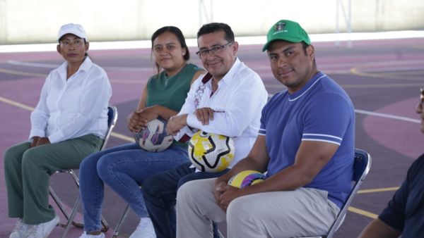 Impulsa P&aacute;vel Gaspar espacios deportivos en la Mixteca poblana