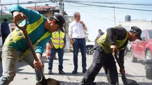 Supervisa alcalde &ldquo;BacheAndo Puebla&rdquo; en Xochimehuac&aacute;n