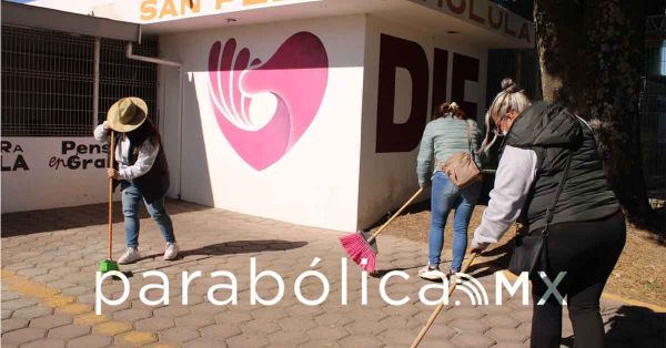 Encabeza Lupita Fern&aacute;ndez faena comunitaria en el DIF Municipal