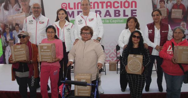 Entregan Pepe Chedraui y MariElise Budib m&aacute;s de 2 mil 800 despensas en La Margarita