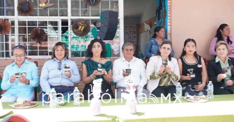 Fortalece Norma Pimentel cercan&iacute;a con la comunidad de Cuautlancingo