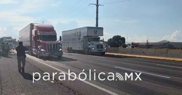 Liberan la autopista Puebla-M&eacute;xico; dar&aacute;n seguimiento a b&uacute;squeda de Marisela Ru&iacute;z