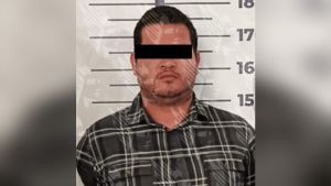 Por el delito de abuso de confianza, aprehenden a Yoltic Mikhail N.