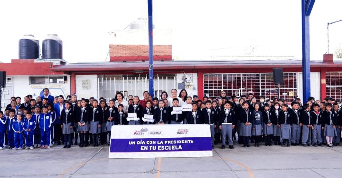 Impulsa Lupita Cuautle el talento y la excelencia acad&eacute;mica de la juventud sanandrese&ntilde;a