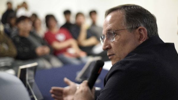 Invitan a ponencia del escritor Pedro &Aacute;ngel Palou en la BUAP