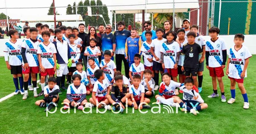 Gestiona Gobierno Cholula pl&aacute;tica de menores con los Topos FC Puebla