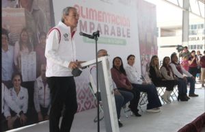 Entregan Pepe Chedraui y MariElise Budib m&aacute;s de 7 mil despensas en Agua Santa