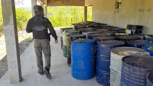 Decomisa FGR m&aacute;s de 30 mil litros de precursores para drogas