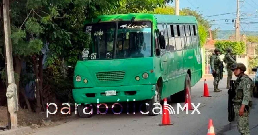 Atacan cami&oacute;n de estudiantes en Escuinapa, Sinaloa; reportan una persona herida