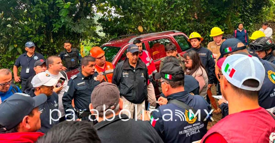 Suman tres personas rescatadas de la familia atrapada en gruta de Cuetzalan: PC