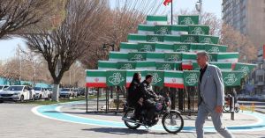 Aconsejan a viajeros en Ir&aacute;n abandonar el pa&iacute;s ante tensi&oacute;n con EU