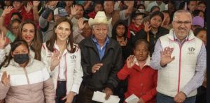 Brinda MariElise Budib apoyos alimentarios a en San Francisco Totimehuacan