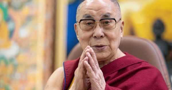 Niega Dal&aacute;i lama v&iacute;nculos con Epstein tras registros revelados