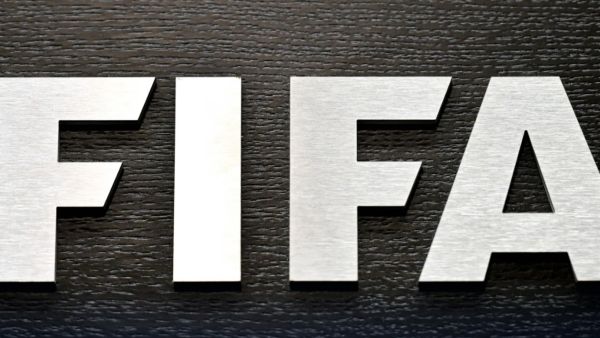 Al estilo Trump, Infantino amenaza a ligas si no apoyan su programa