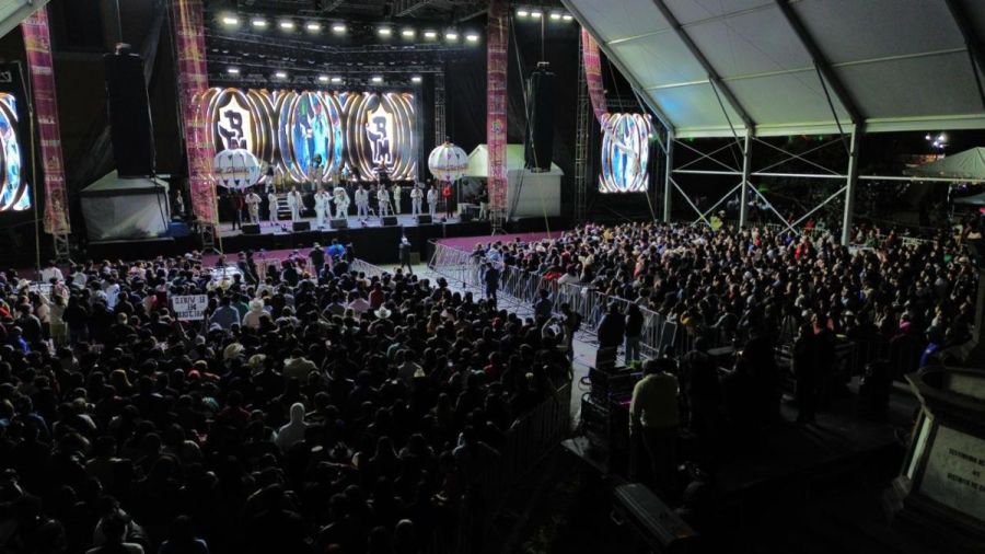 Banda Tierra Mojada pone a bailar a asistentes a la Gran Feria de Cholula