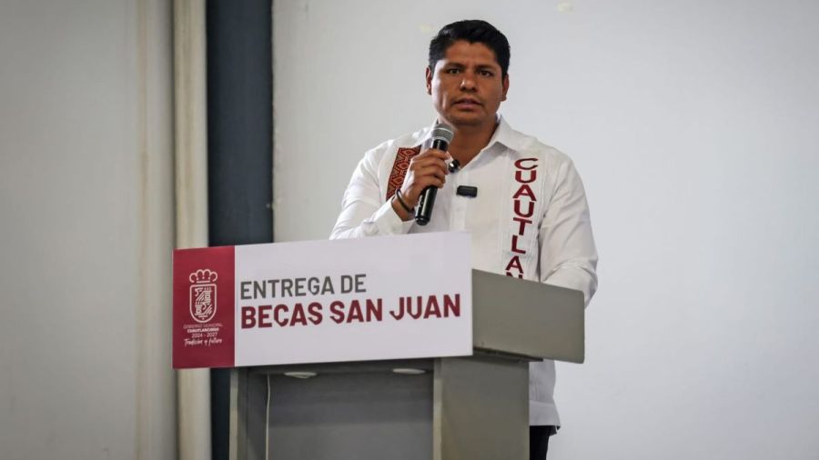 Con Becas San Juan, Cuautlancingo reconoce excelencia acad&eacute;mica