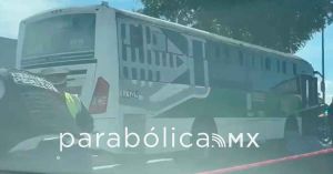 Atropella y mata unidad de RUTA a una persona en el Bulevar 5 de mayo