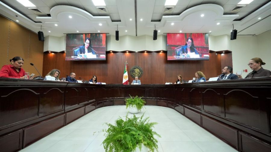 Aprueba Congreso sinaloense licencia indefinida de Rub&eacute;n Rocha