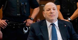 Recibe Harvey Weinstein 15 a&ntilde;os de prisi&oacute;n por agresi&oacute;n sexual