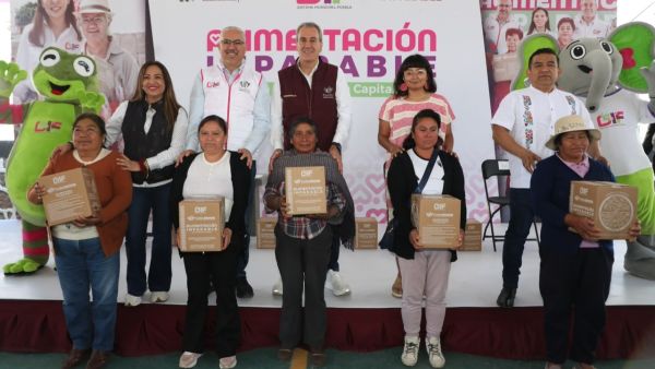 Entrega Chedraui m&aacute;s de 5 mil despensas en San Miguel Canoa