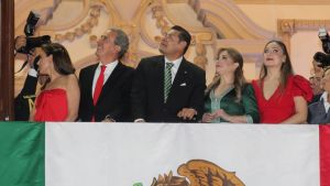 Lanza Armenta arengas por las poblanas y familias buscadoras en su segundo Grito