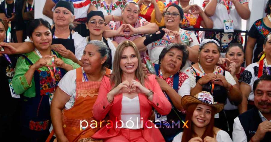 Comparte Ceci Arellano el cierre de la Feria de Puebla con familias