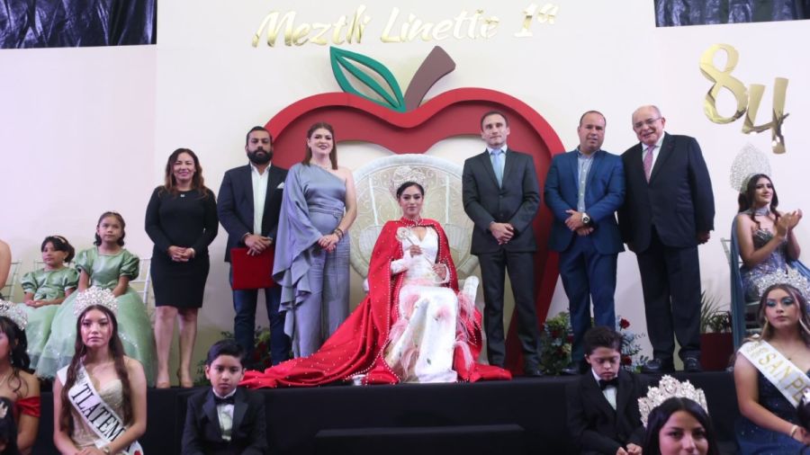 Meztli Linette 1&ordf;, coronada reina de la Gran Feria de la Manzana de Zacatl&aacute;n