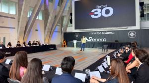 Conecta Forbes M&eacute;xico con talento universitario de An&aacute;huac Puebla