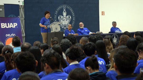 Recibe la BUAP a 920 estudiantes del &ldquo;Programa Delf&iacute;n&rdquo;