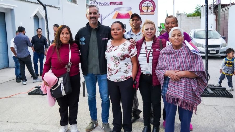 Actualiza Ayuntamiento 540 luminarias en Totimehuac&aacute;n y San Juan