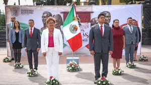 Preside Omar Mu&ntilde;oz ceremonia c&iacute;vica por Independencia de M&eacute;xico
