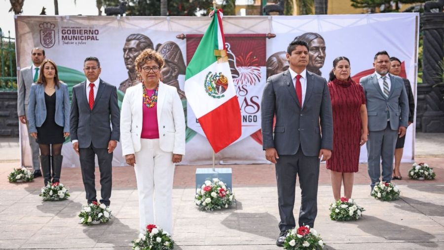 Preside Omar Mu&ntilde;oz ceremonia c&iacute;vica por Independencia de M&eacute;xico